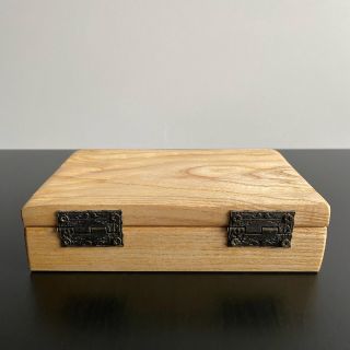 #drevo #vyrobazedreva #truhlarstvi #ceskavyroba #zakazkovavyroba #sperkovnice #truhlicka #krabicka #drevenedekorace...